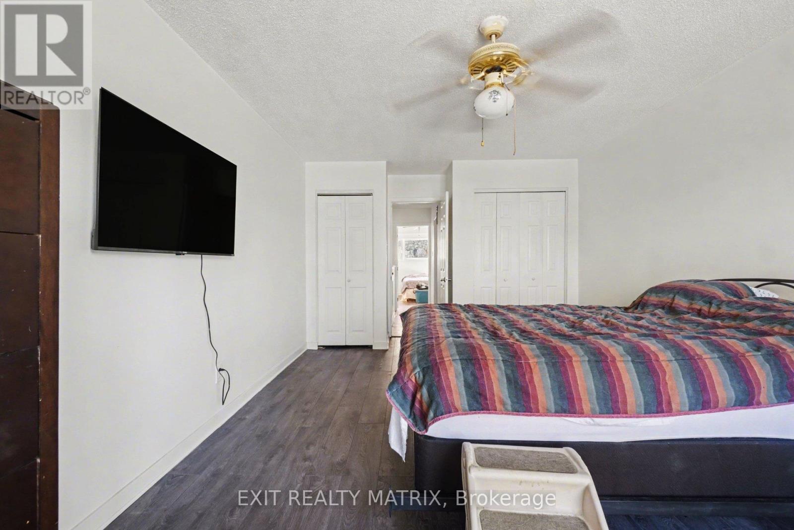 1864 LENESTER AVENUE - 16