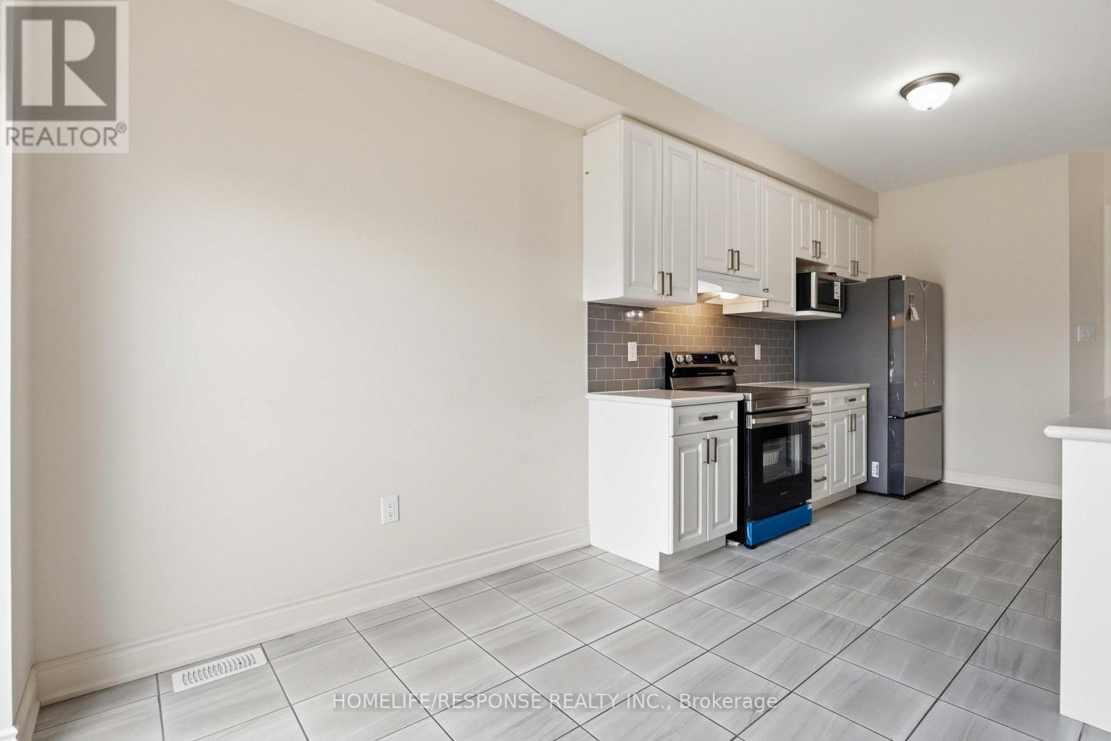 44 DENNY STREET - 13