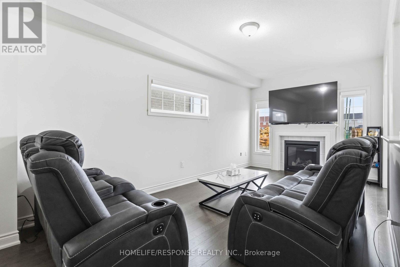 44 DENNY STREET - 8