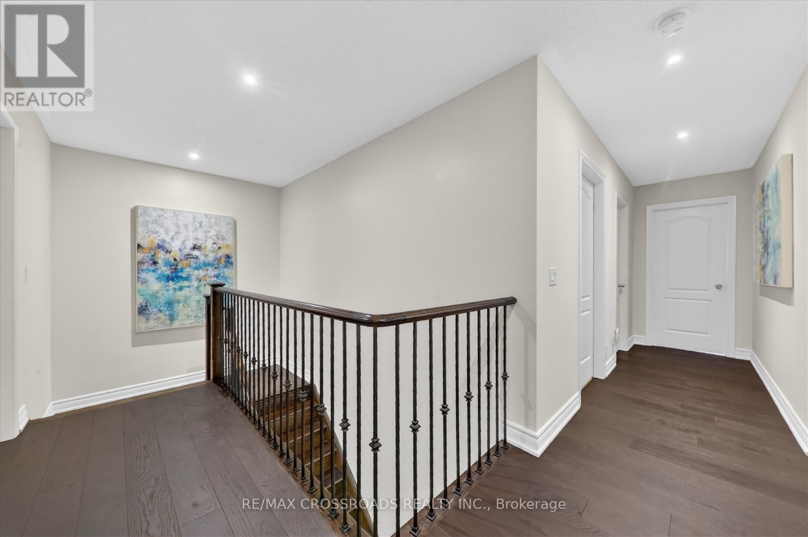 98 BRITANNIA AVENUE E - 21