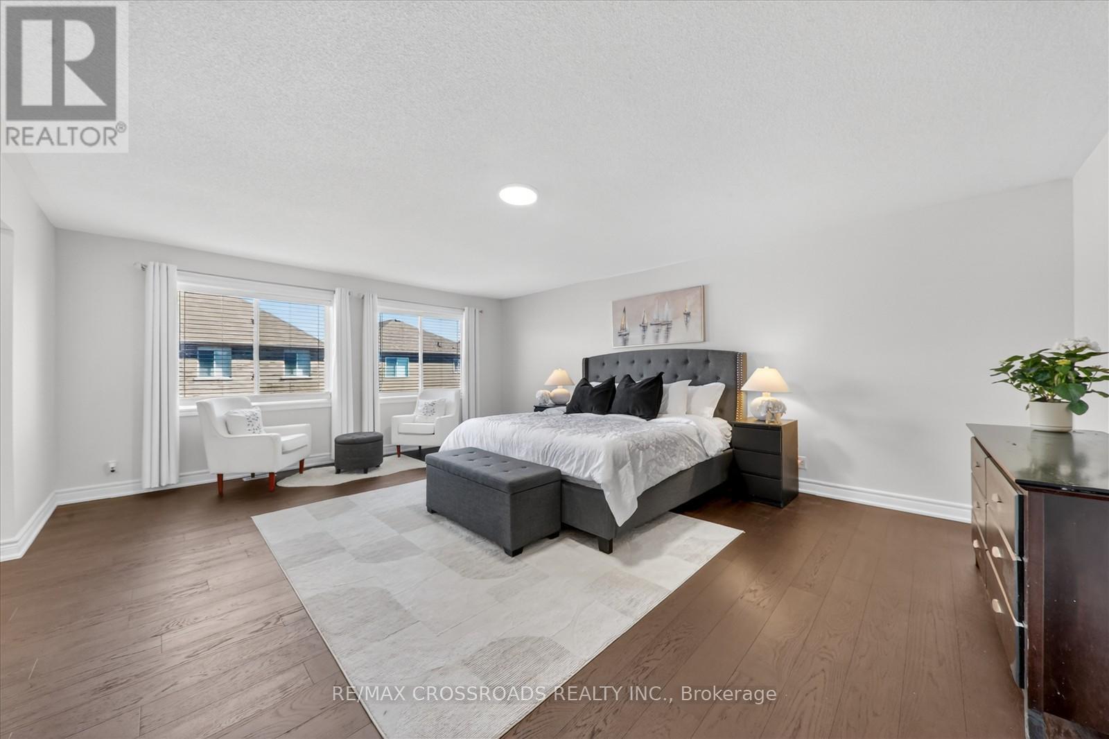98 BRITANNIA AVENUE E - 22