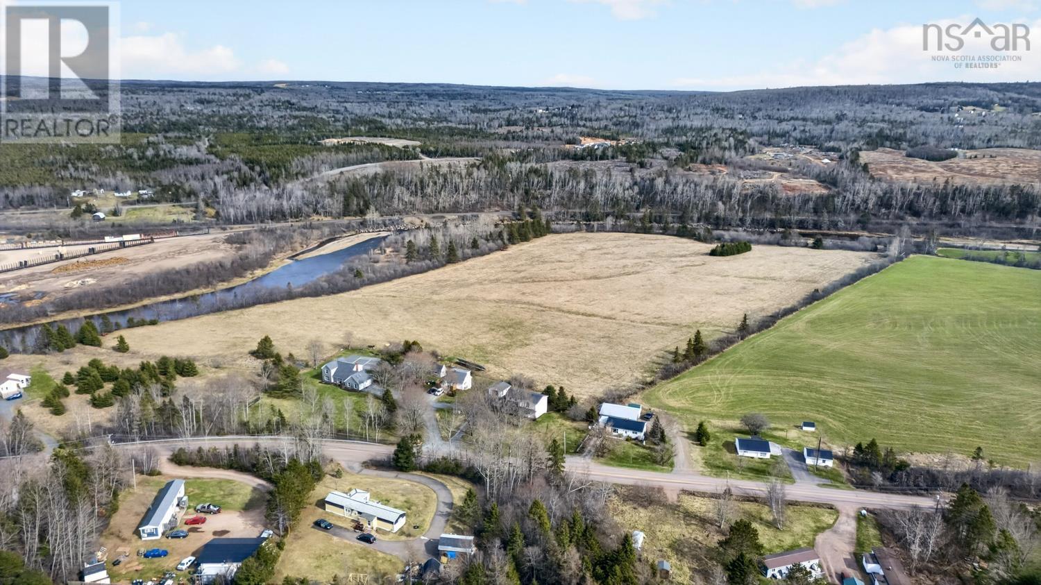 Property 36 of 49 of 489 SALMON RIVER Road
