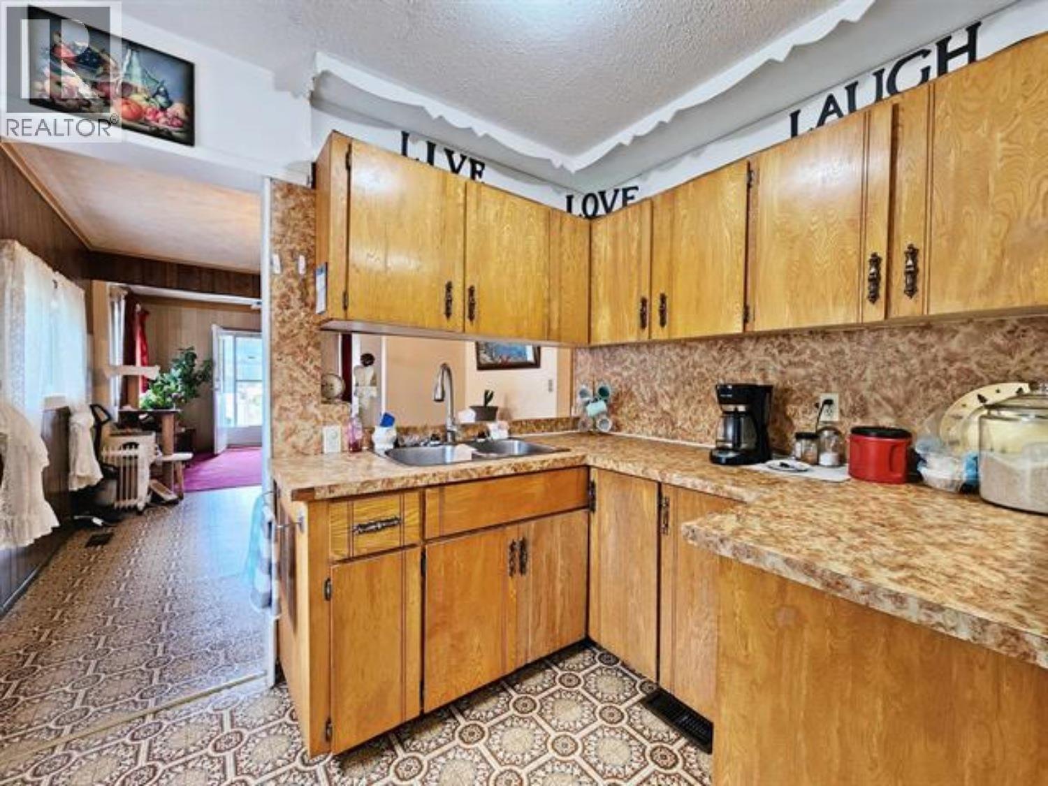 436 VAUGHAN STREET - 6