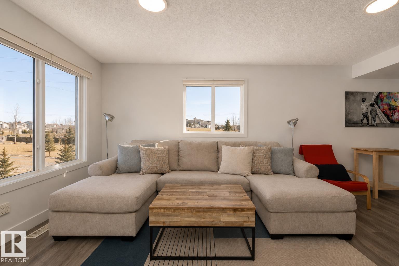 #58 16335 84 ST NW, Edmonton