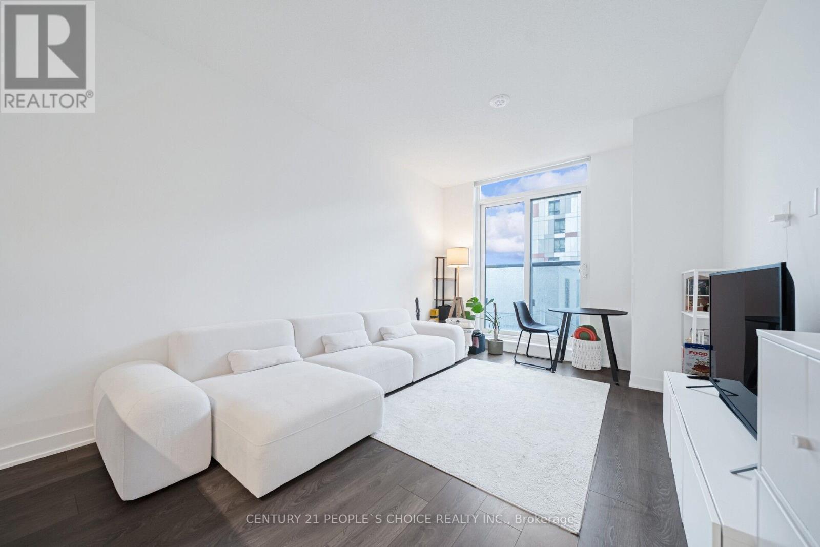 #323 35 TUBMAN AVENUE - 21
