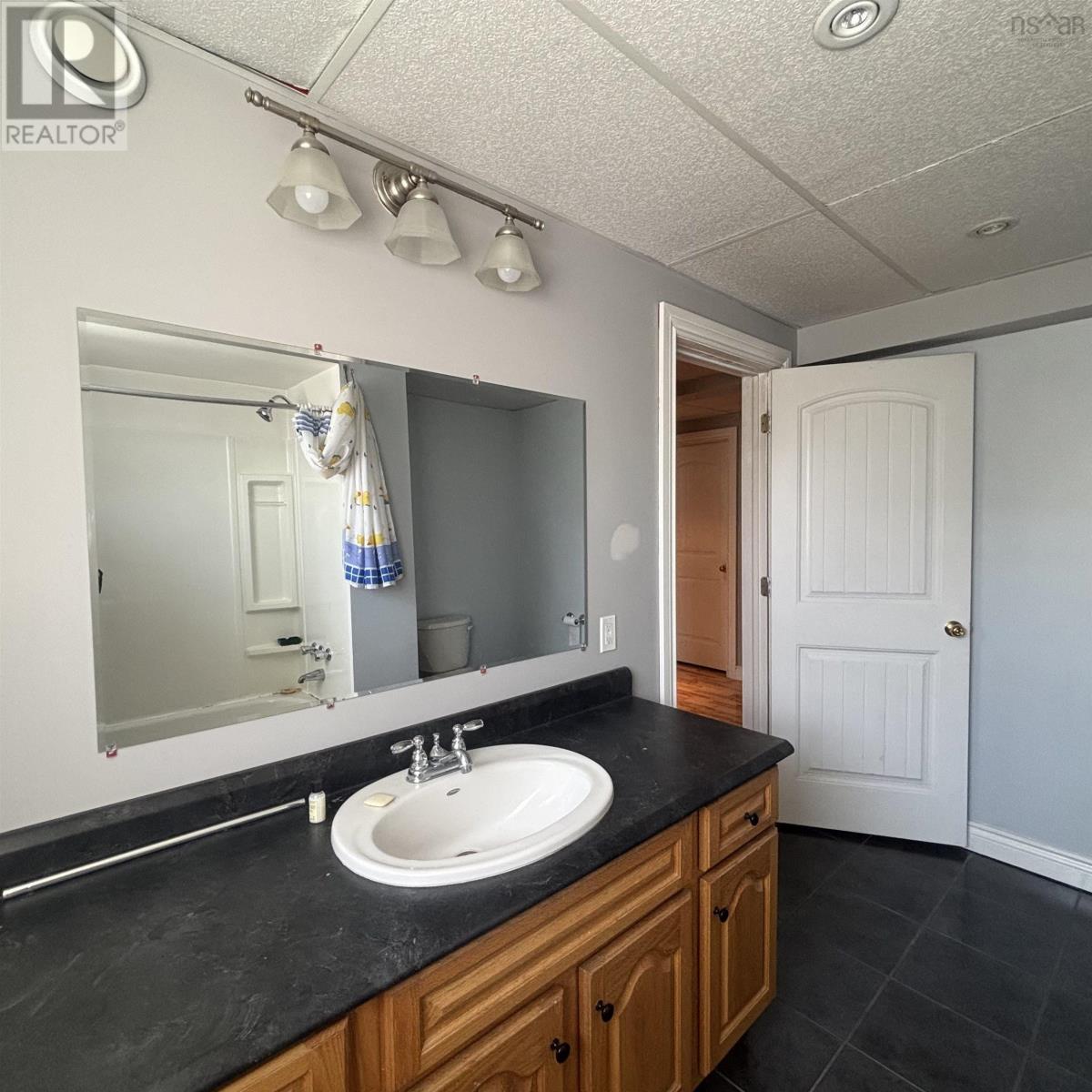 Property 21 of 21 of 246 Curran Street