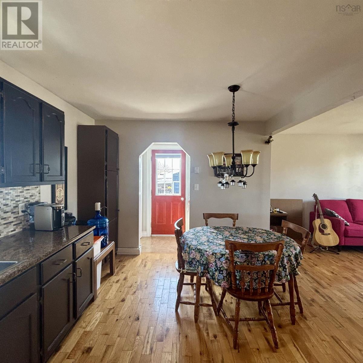 Property 7 of 21 of 246 Curran Street