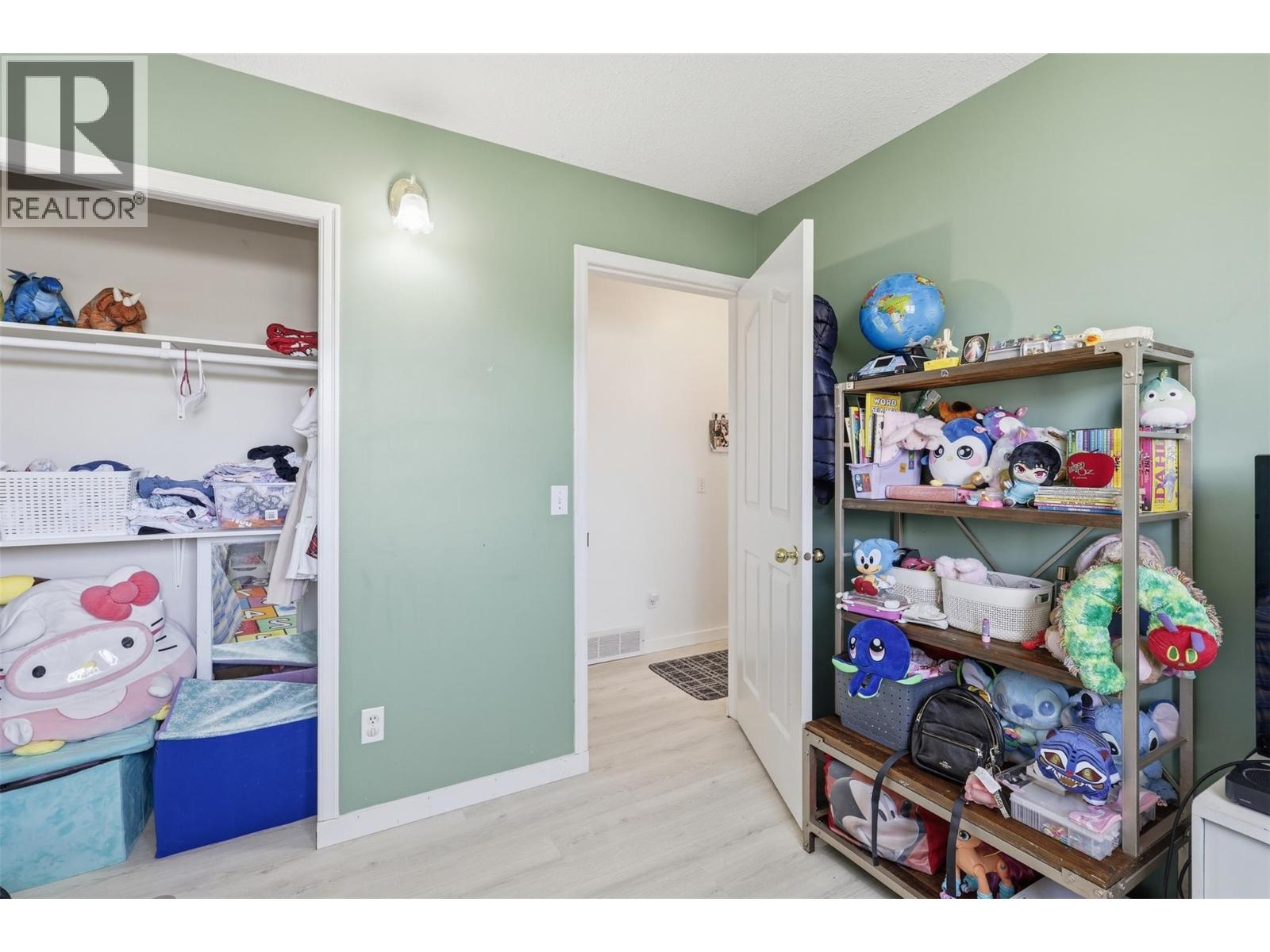 1335 LETHBRIDGE Avenue - 27