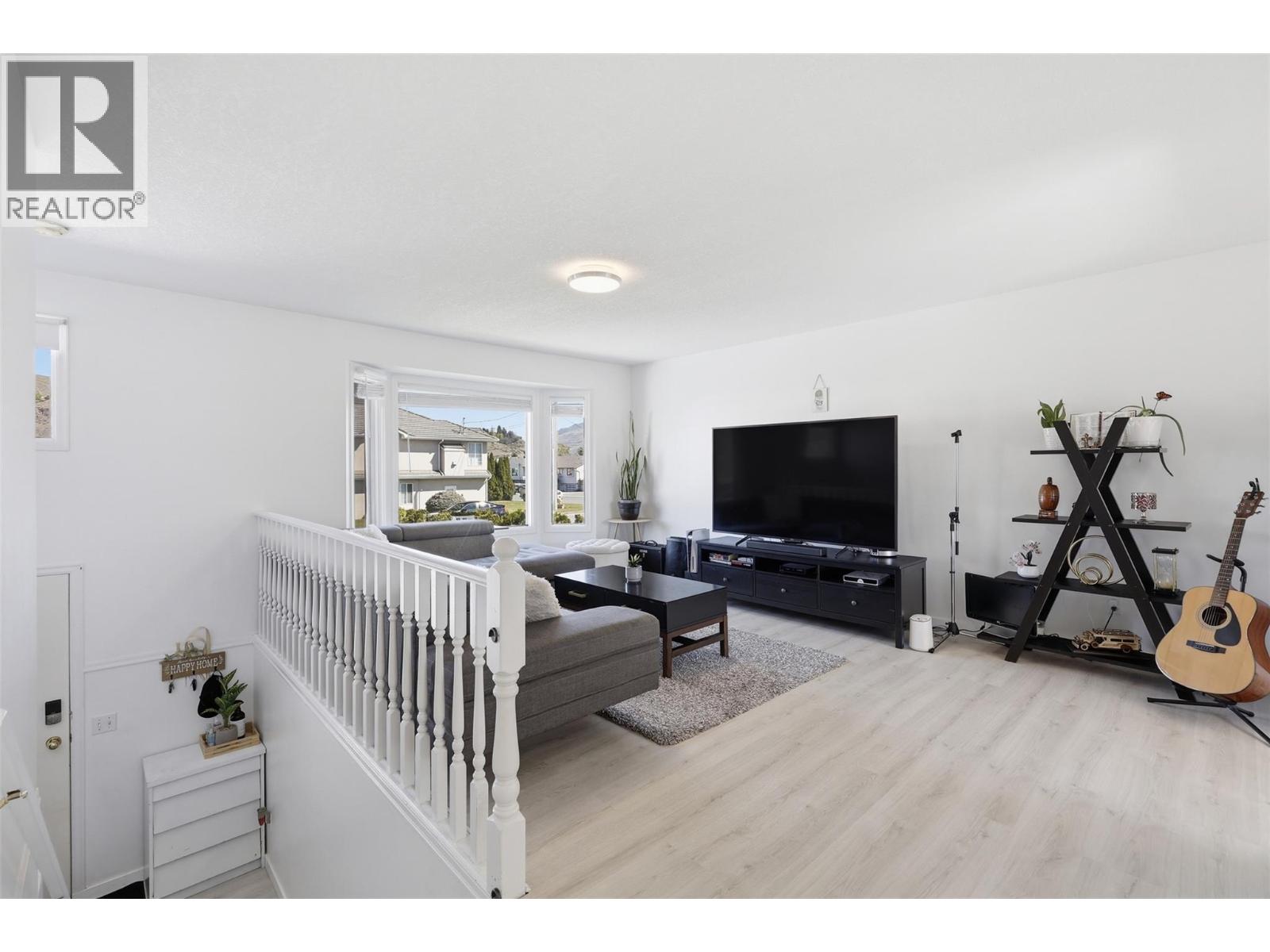 1335 LETHBRIDGE Avenue - 5