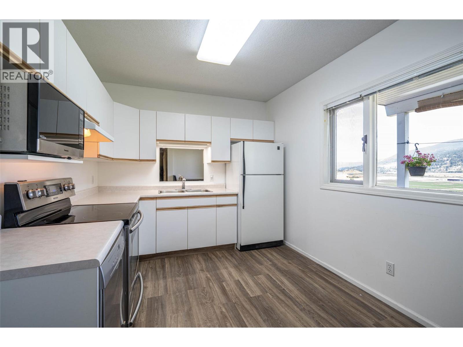 160 Overlook Place, Vernon