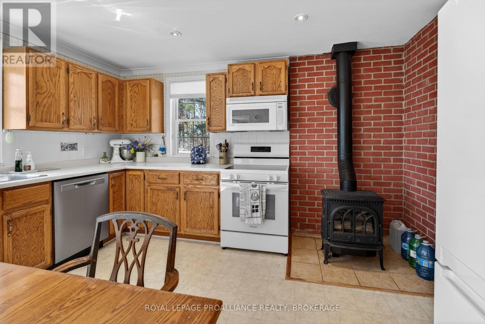 1 POND STREET - 15