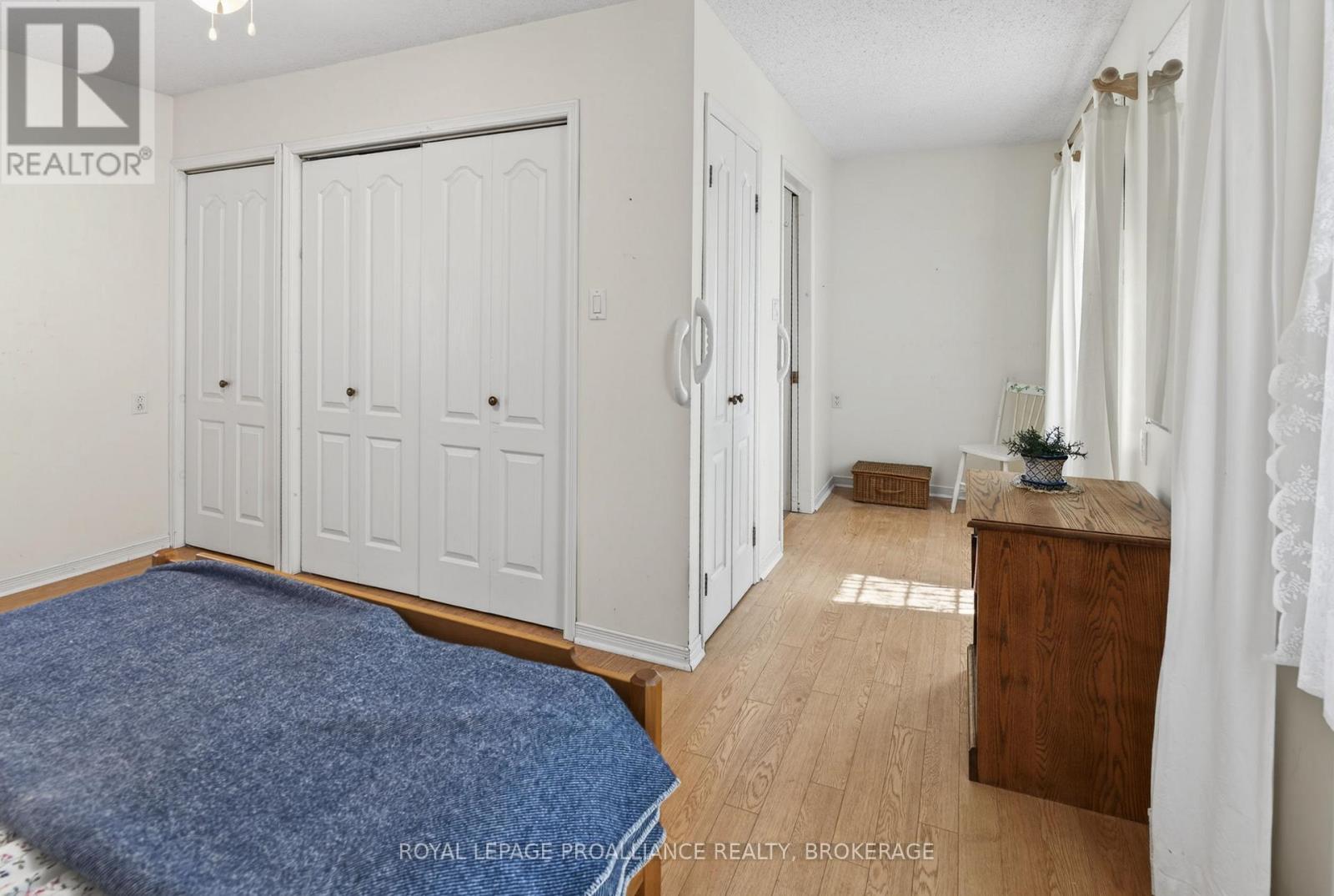 1 POND STREET - 27