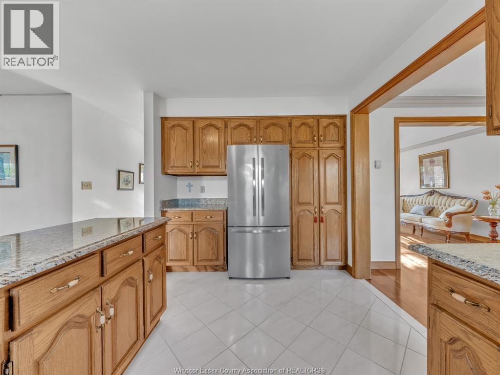 1696 HEBERT, Tecumseh, Ontario, N8N4G2 — Photo 4
