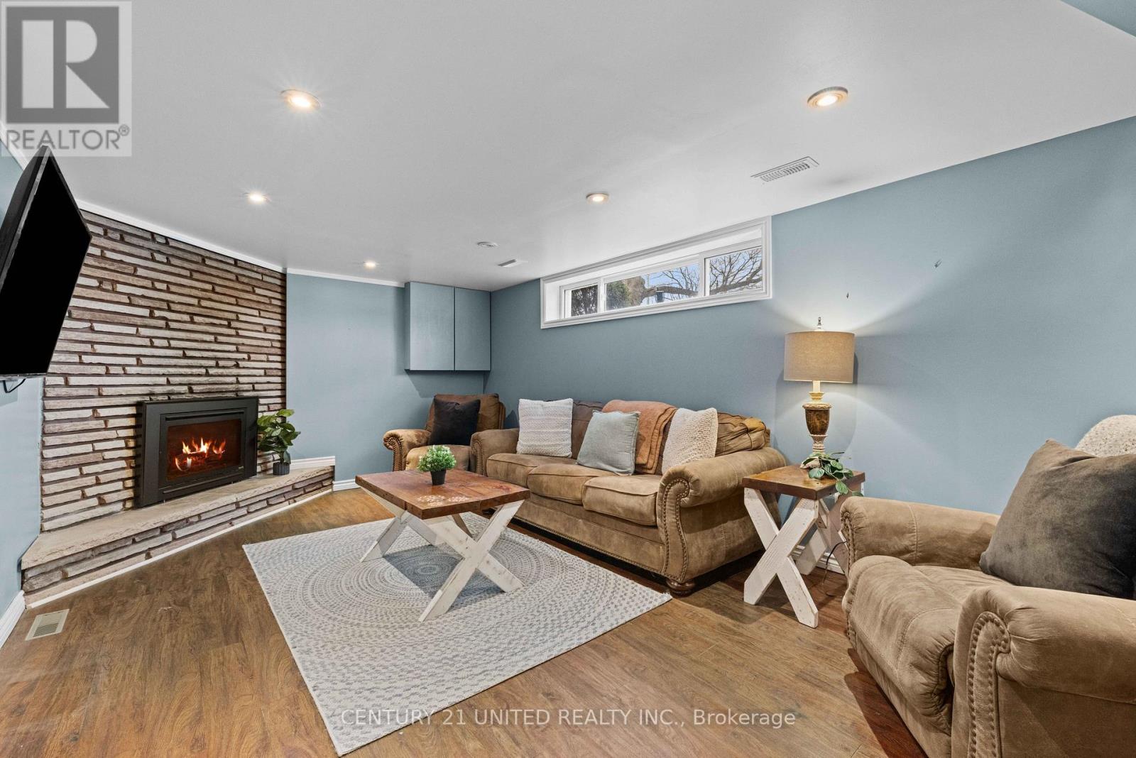 1227 CARTIER BOULEVARD - 22