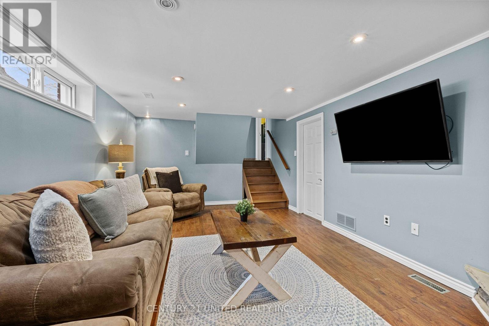 1227 CARTIER BOULEVARD - 23