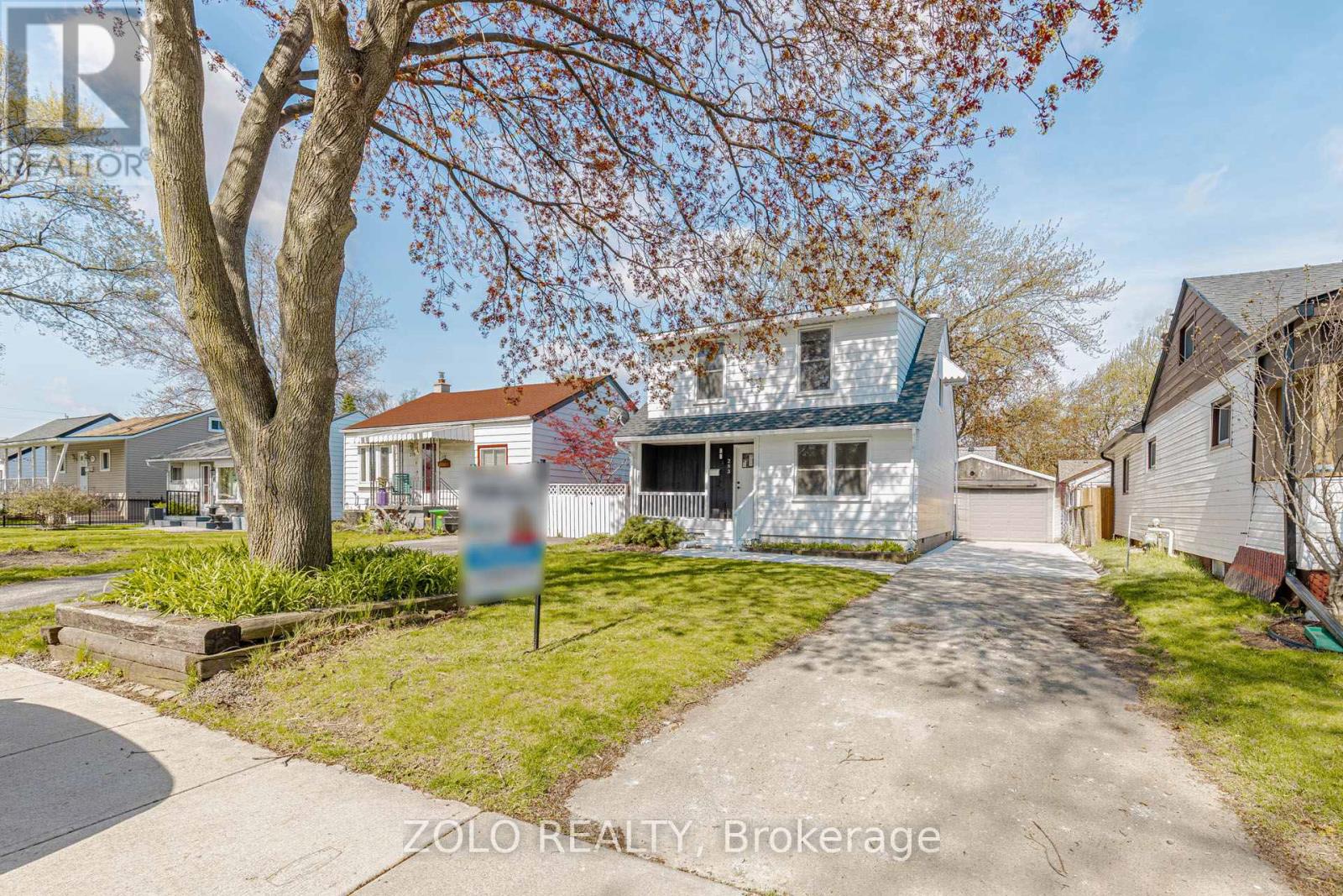 283 IVON AVENUE W - 1