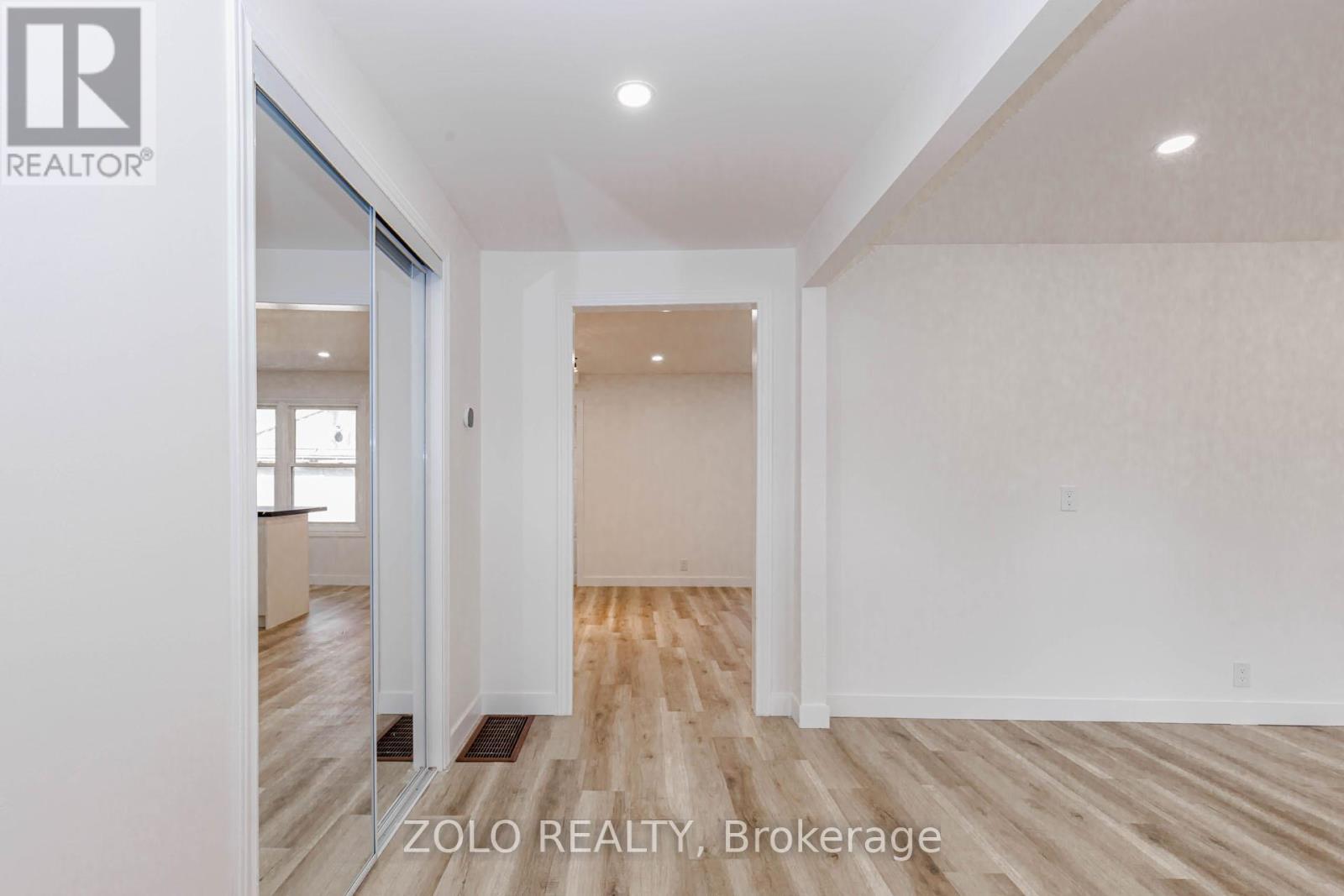 283 IVON AVENUE W - 12