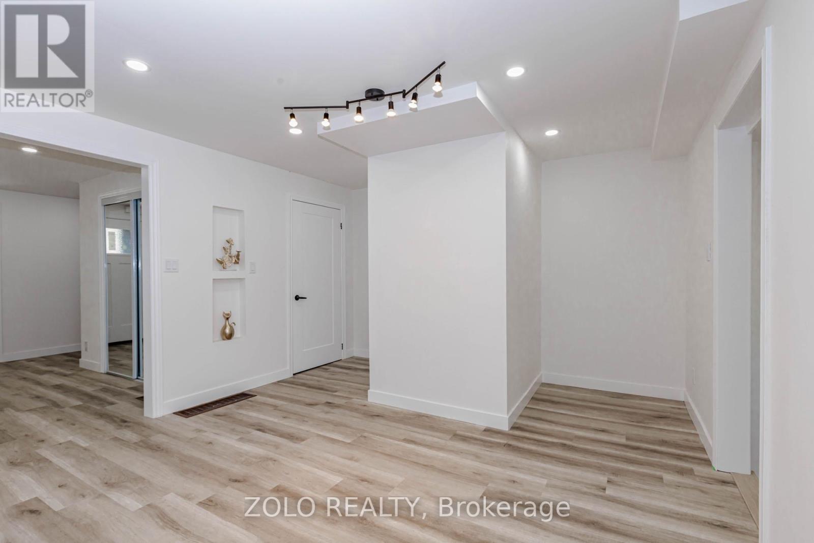 283 IVON AVENUE W - 19