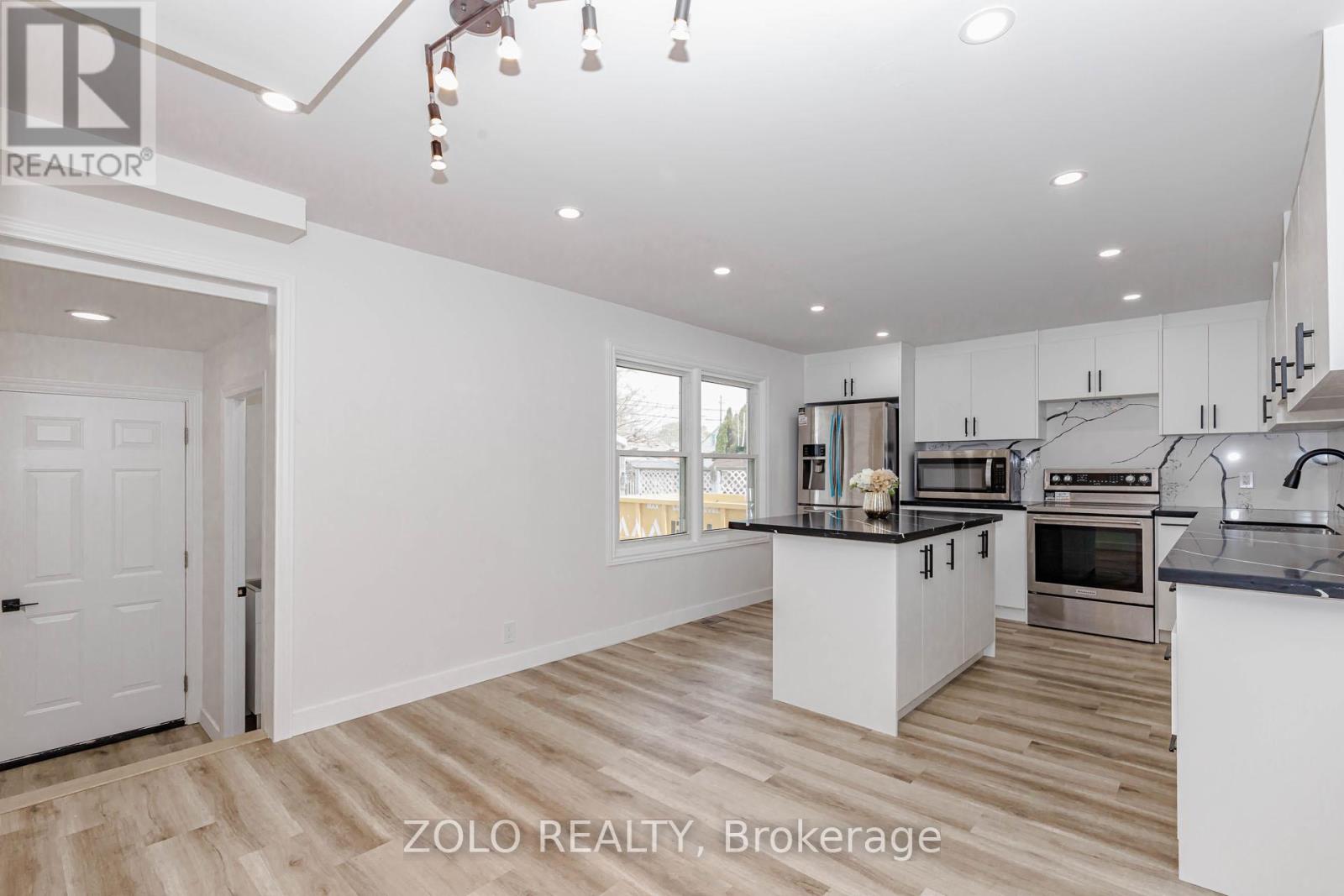 283 IVON AVENUE W - 21