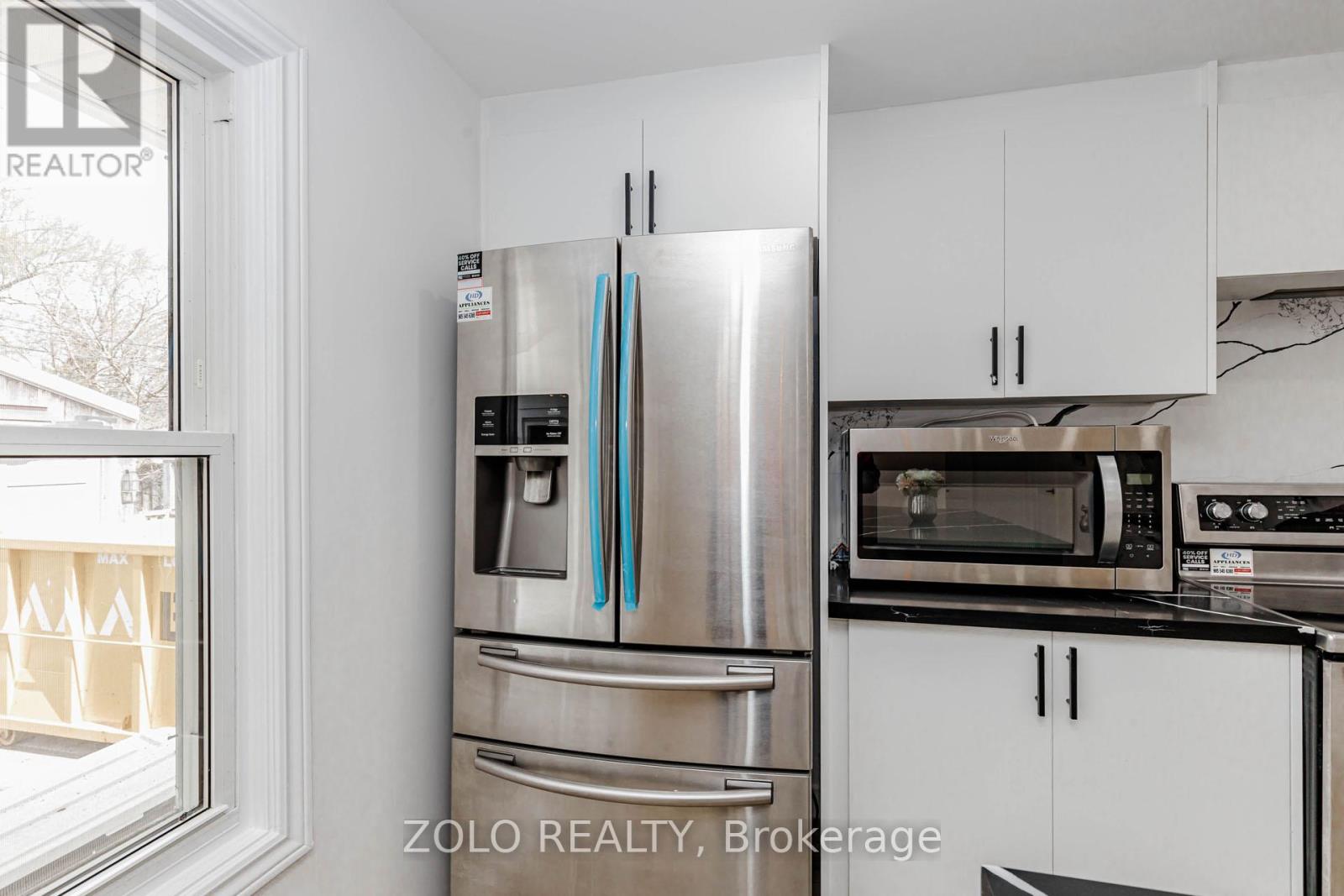 283 IVON AVENUE W - 28
