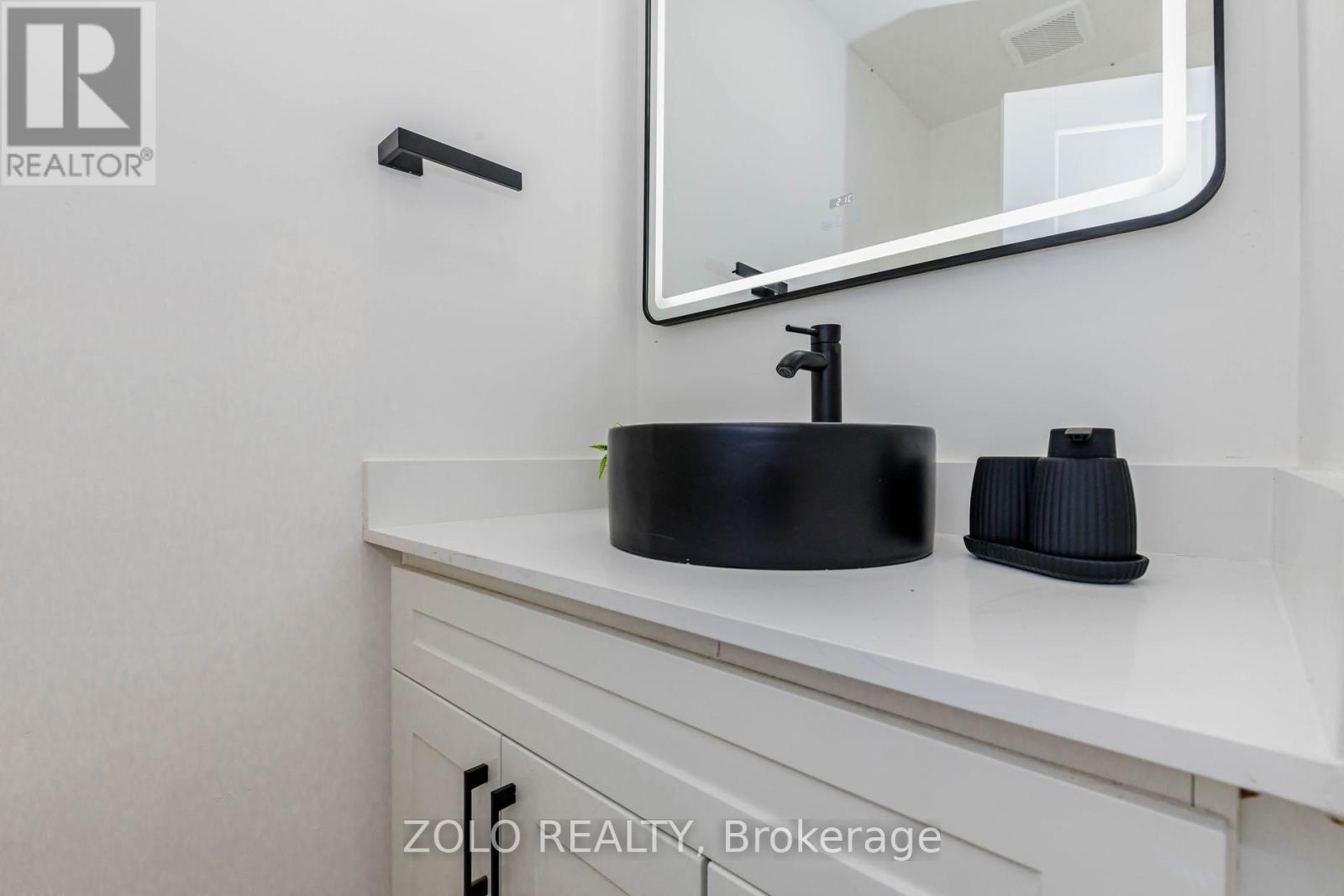 283 IVON AVENUE W - 31