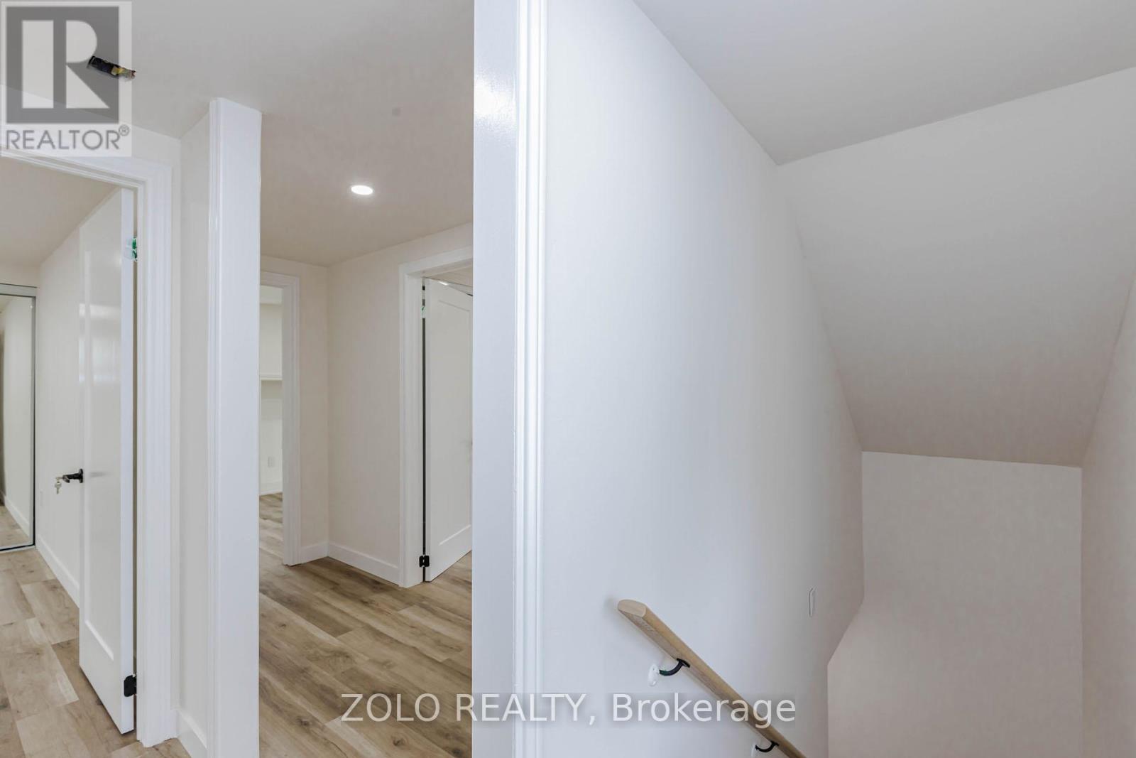 283 IVON AVENUE W - 35