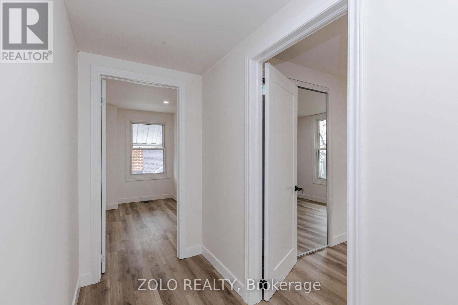 283 IVON AVENUE W - 39