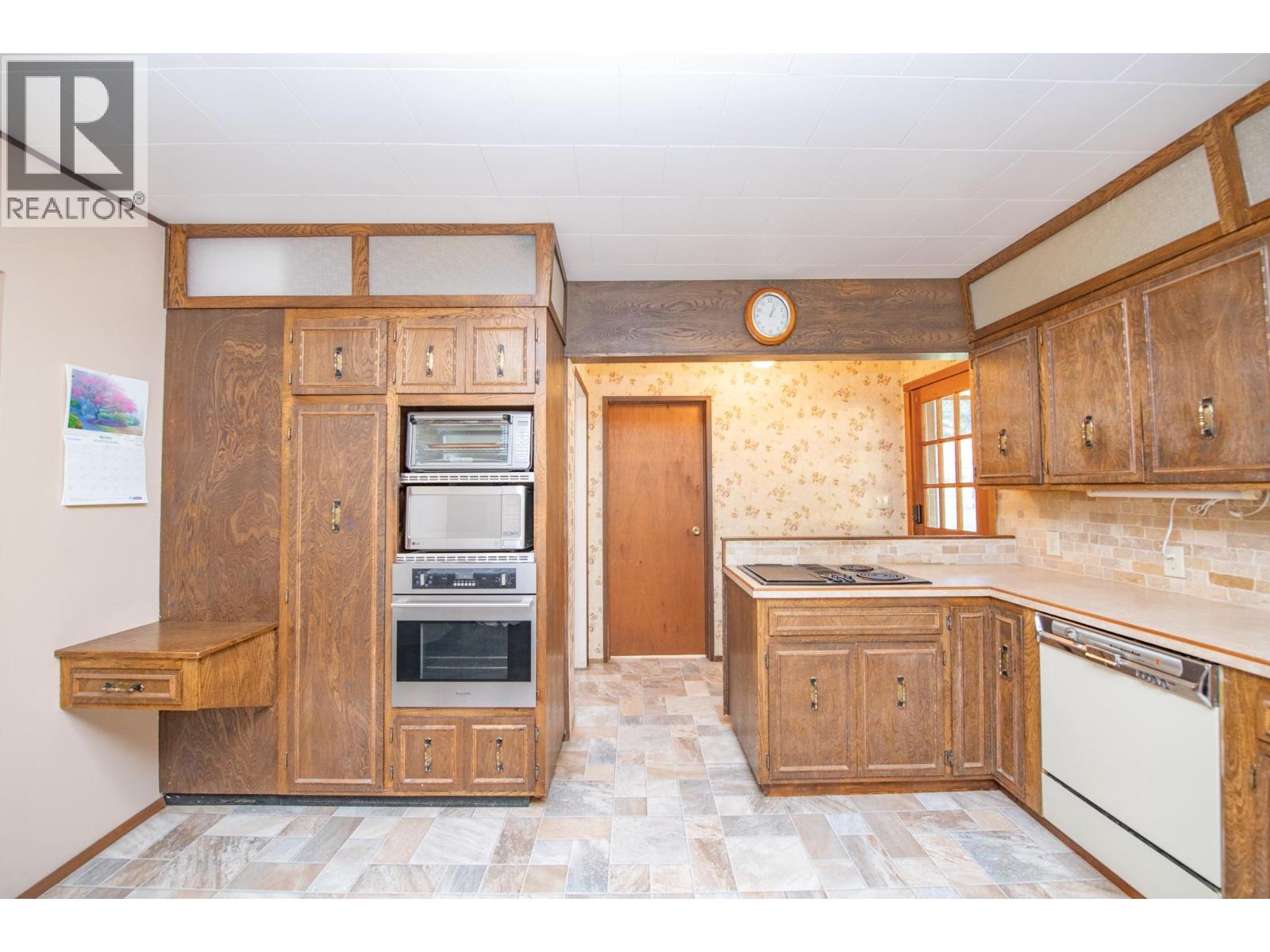 2471 6 Highway - 18