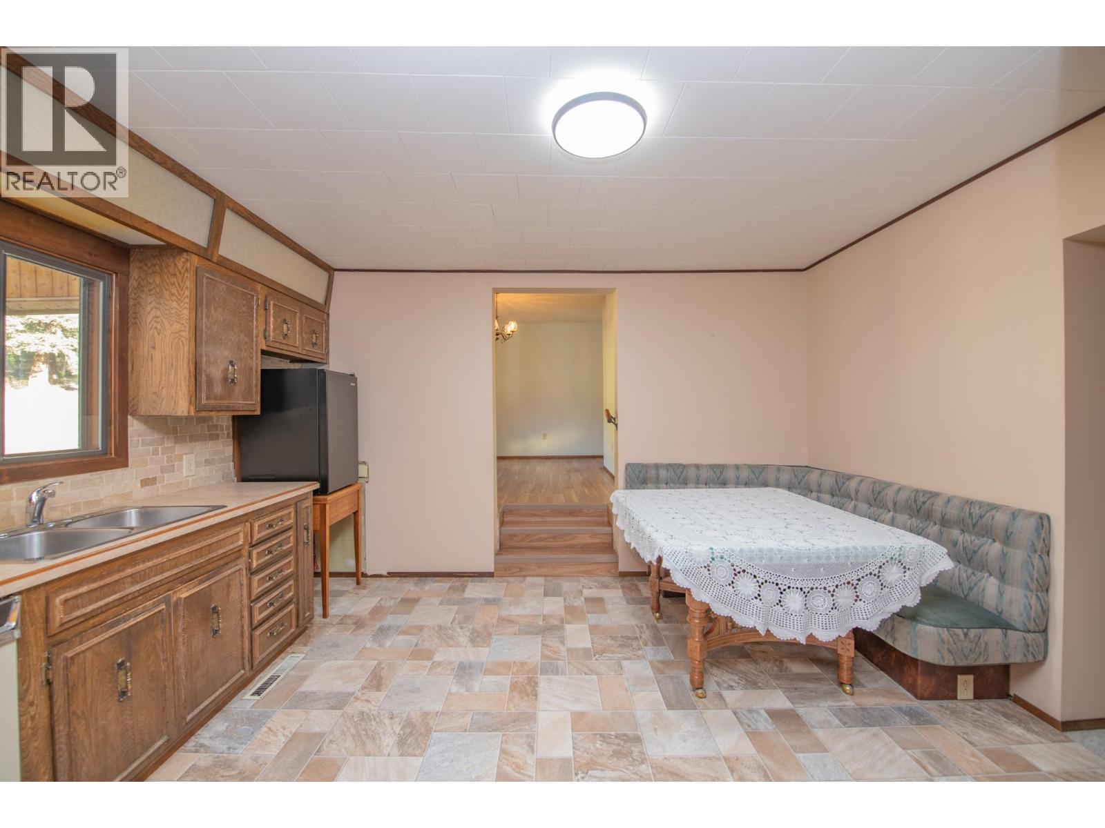 2471 6 Highway - 22
