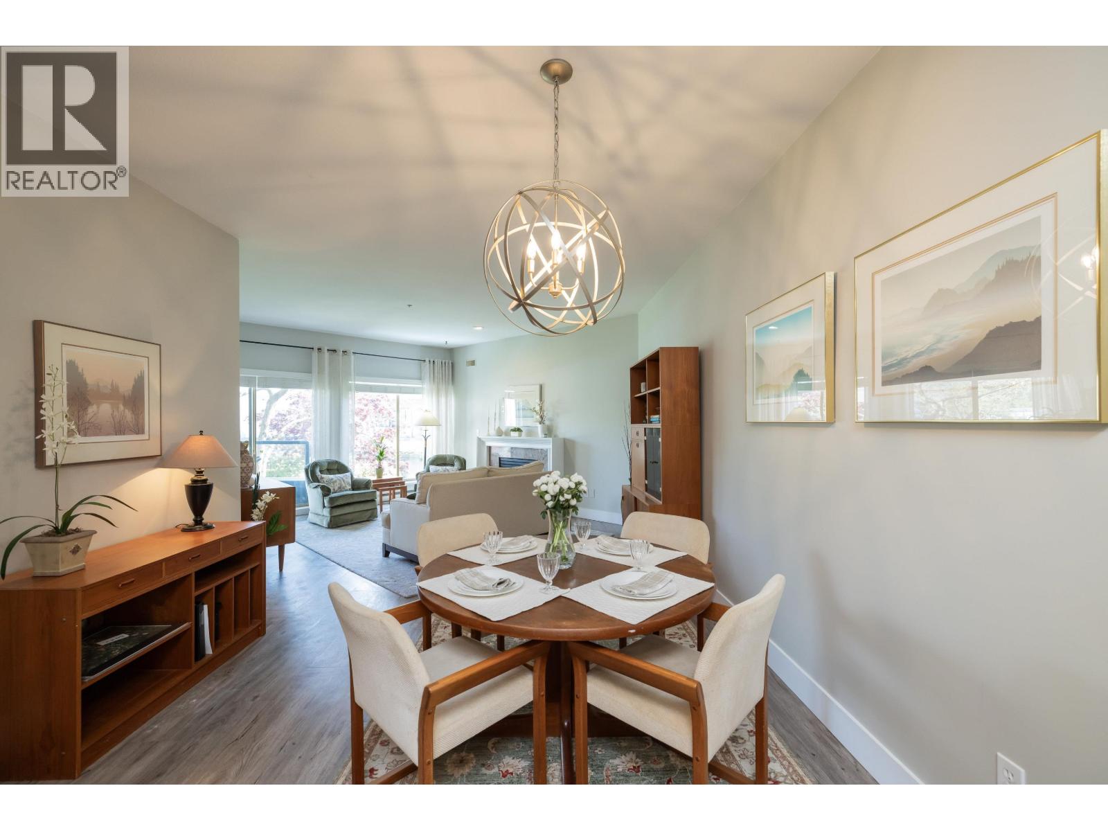 #204-4733 RIVER Road West, Delta