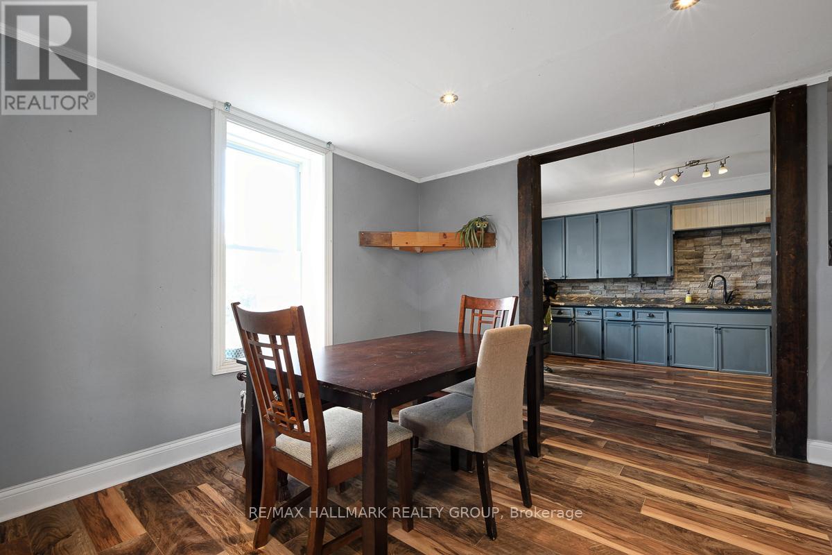 20 BROCK STREET S - 13