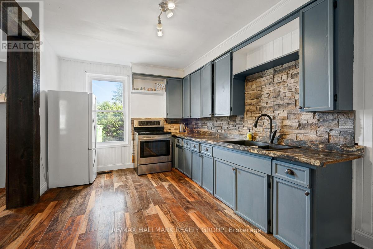 20 BROCK STREET S - 17