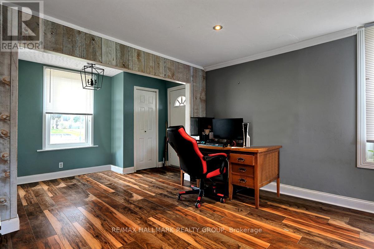 20 BROCK STREET S - 9
