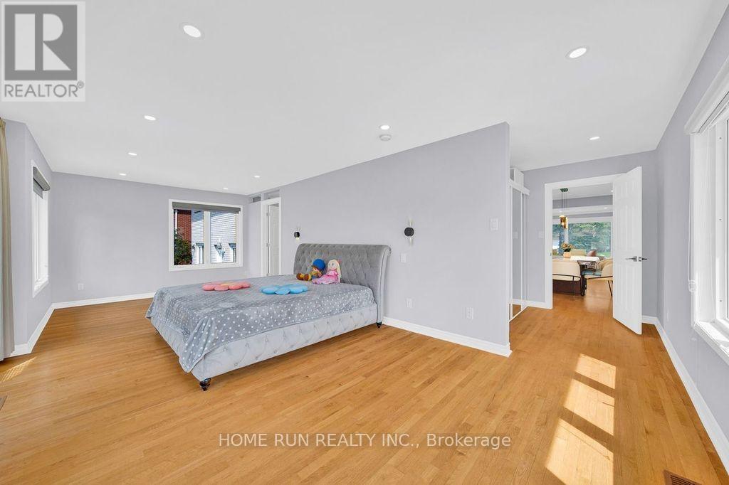 3334 RIVERSIDE DRIVE - 18