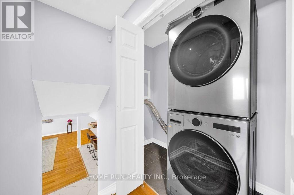 3334 RIVERSIDE DRIVE - 29
