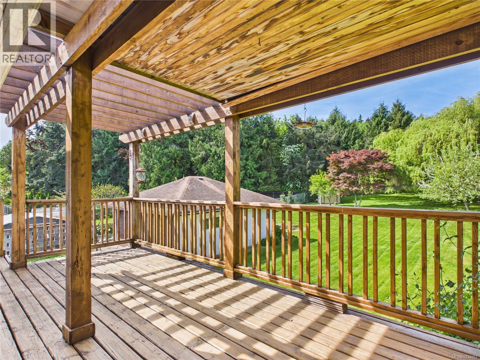 9992 Victoria Rd - 48