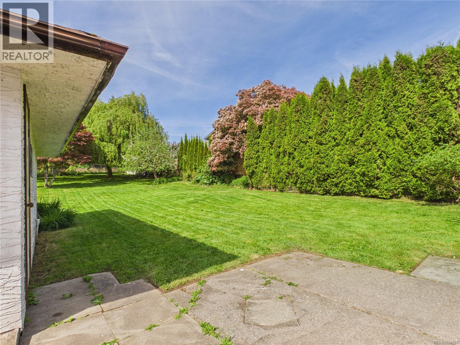 9992 Victoria Rd - 56