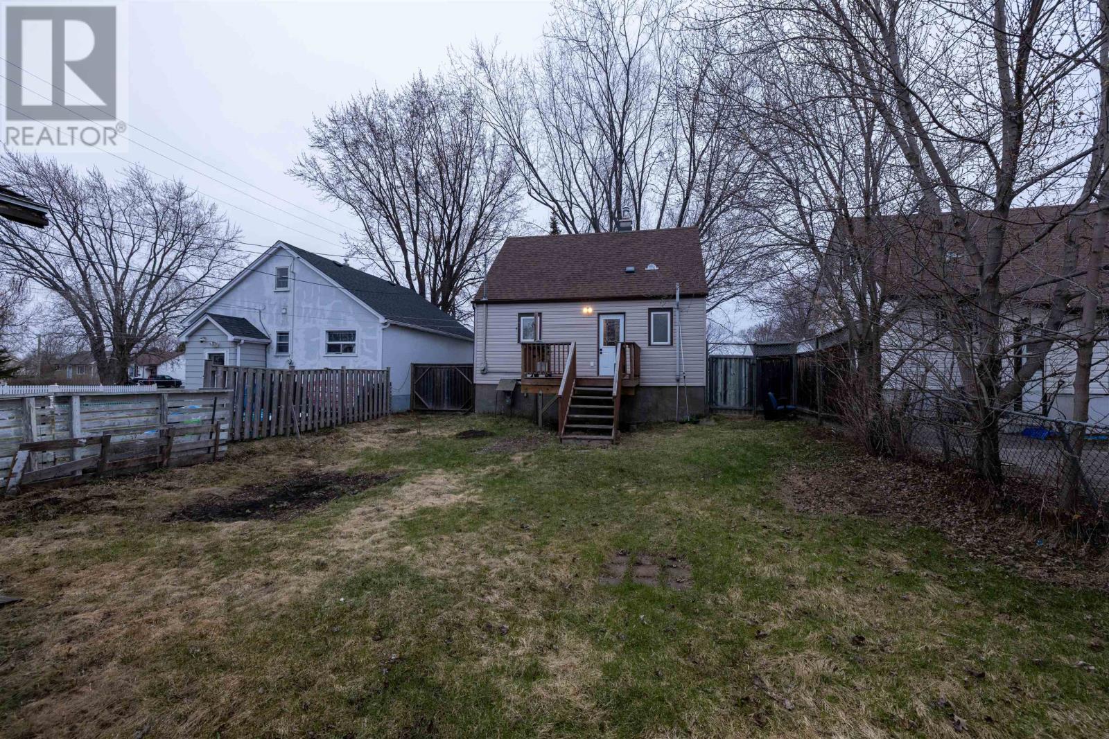 141 Kenogami AVE S, Thunder Bay, Ontario, P7B4R8 — Photo 25
