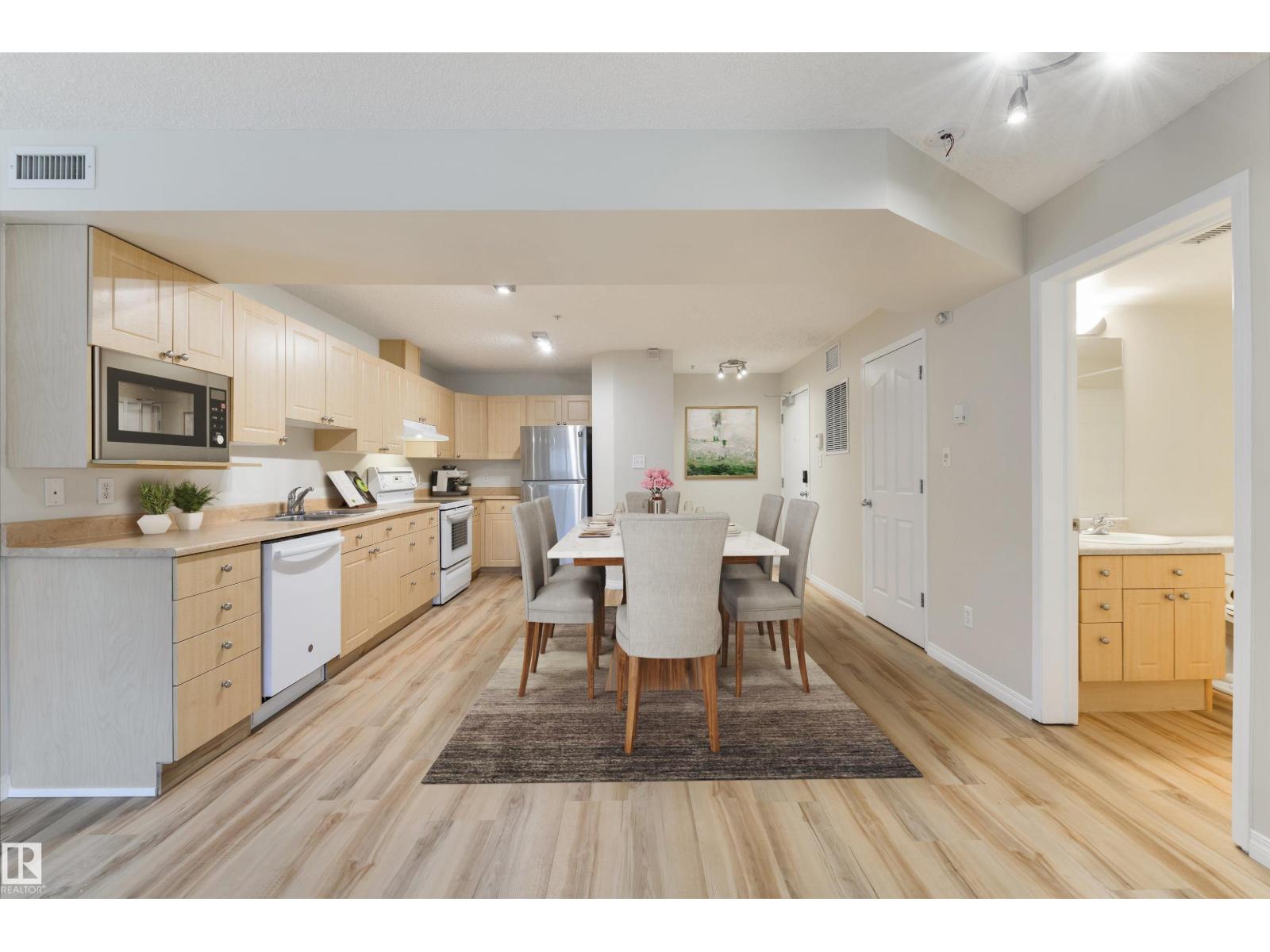 #112 10311 111 ST NW - 14