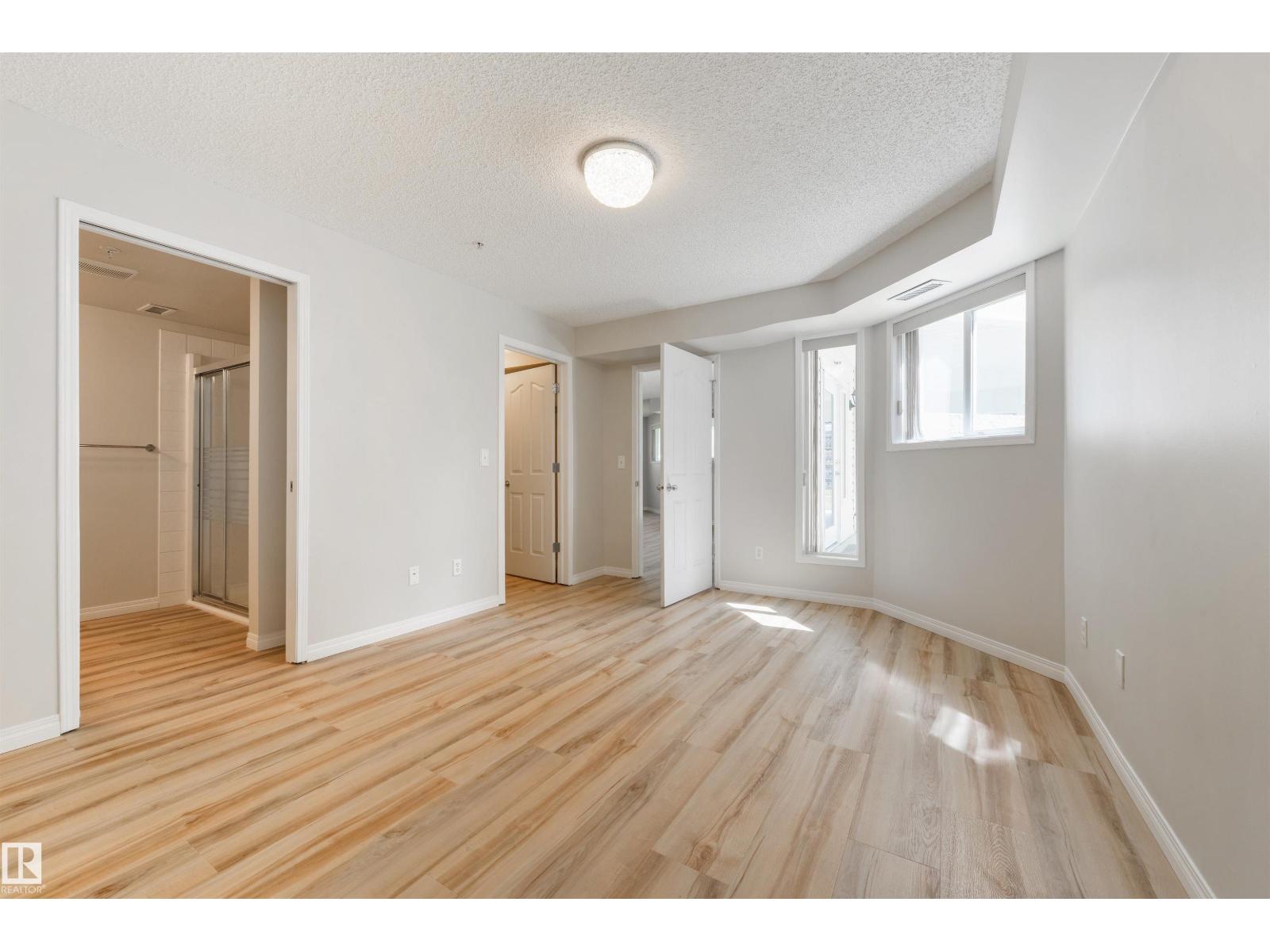#112 10311 111 ST NW - 37