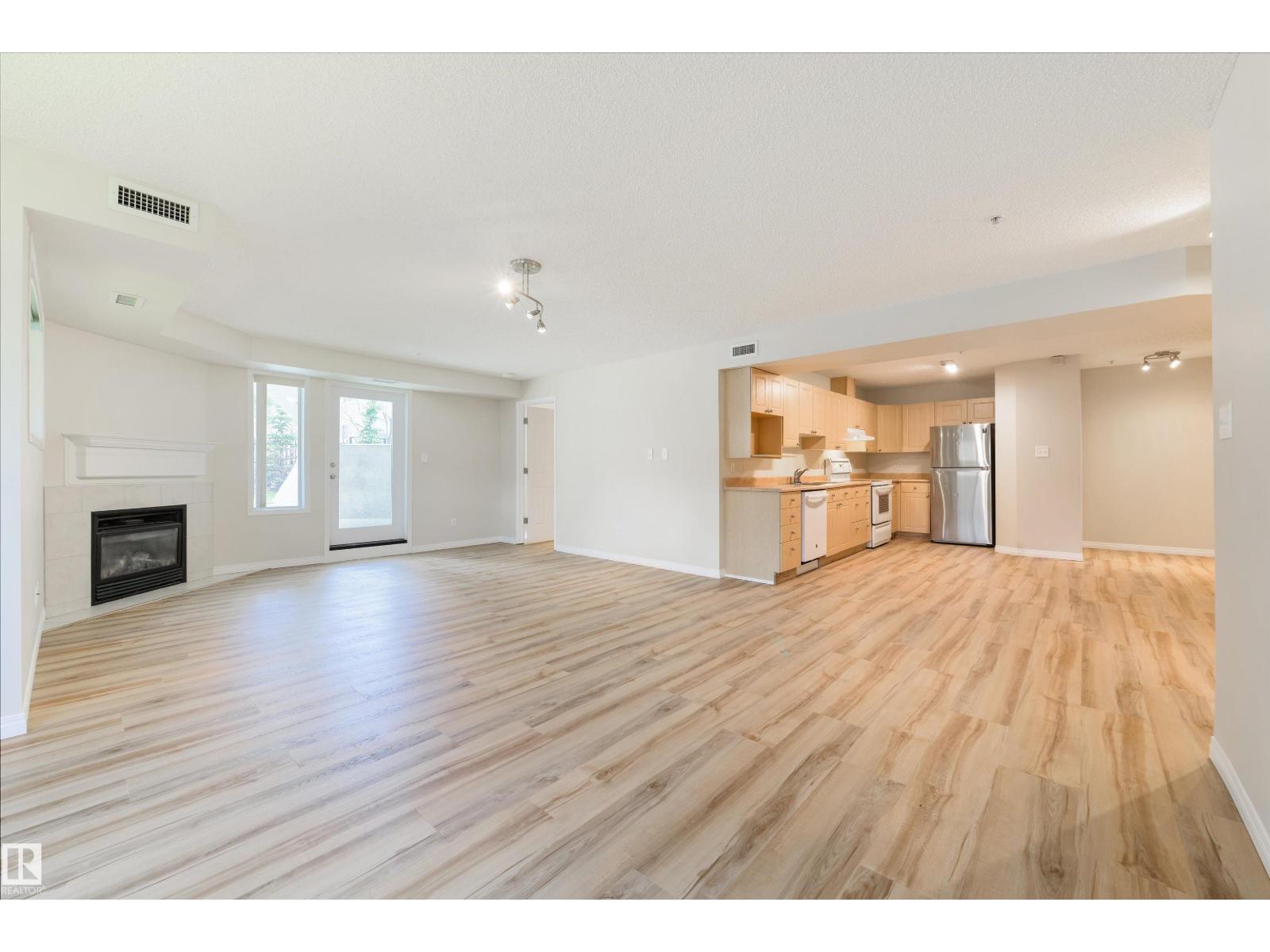 #112 10311 111 ST NW - 23