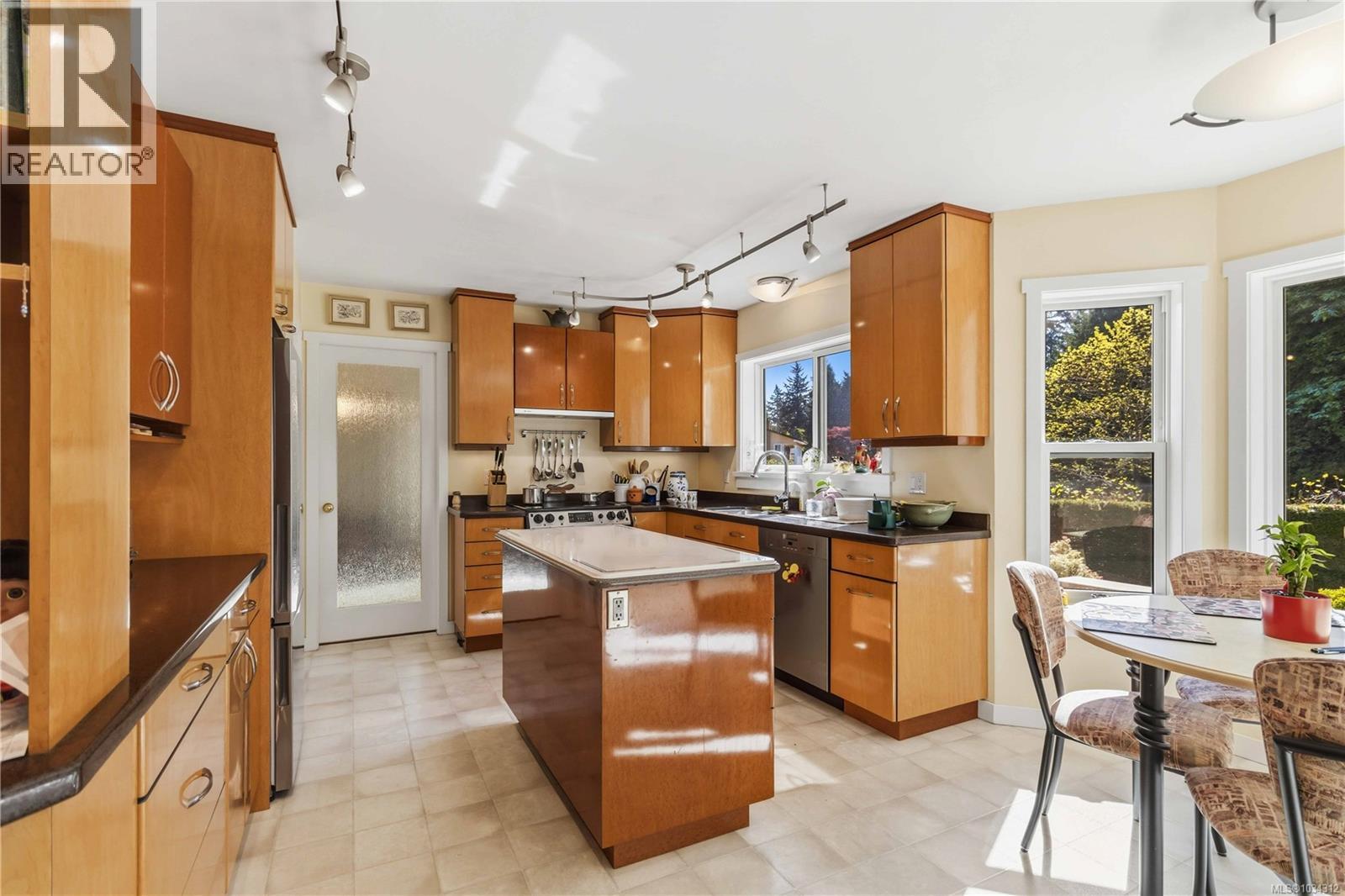  5195 Walema Court, Saanich