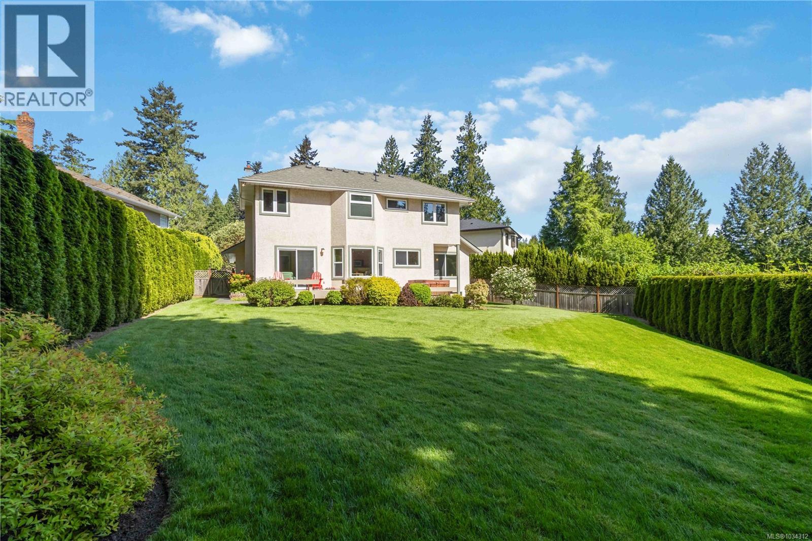  5195 Walema Court, Saanich