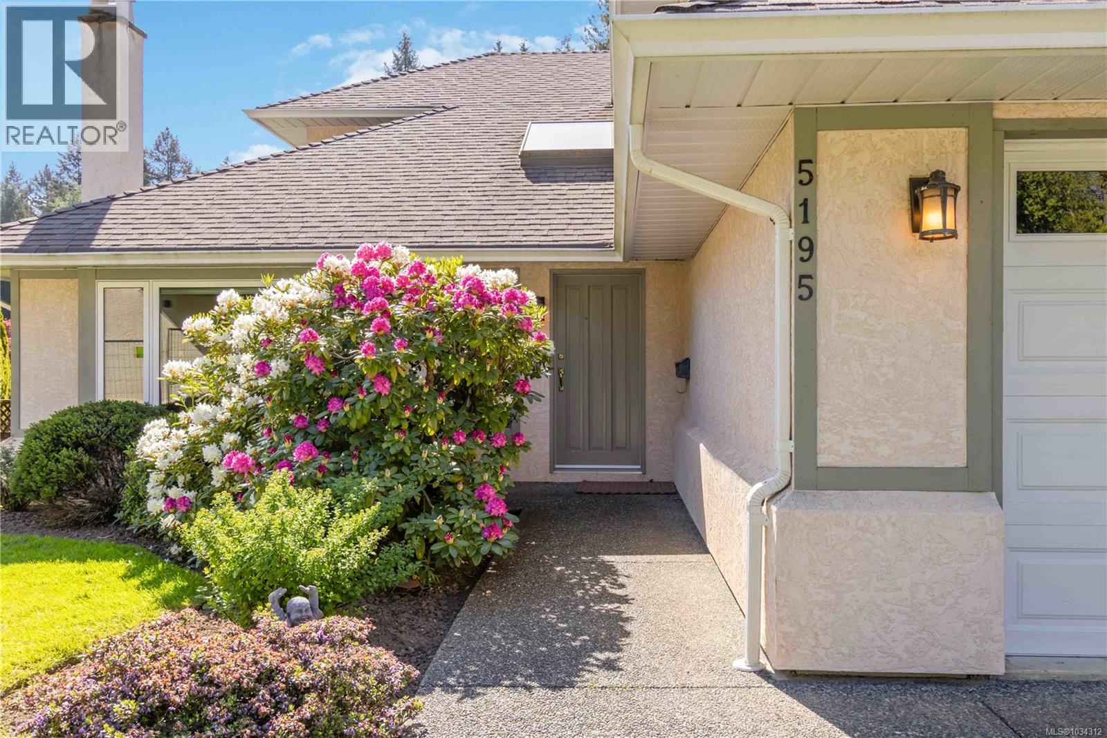 5195 Walema Court, Saanich