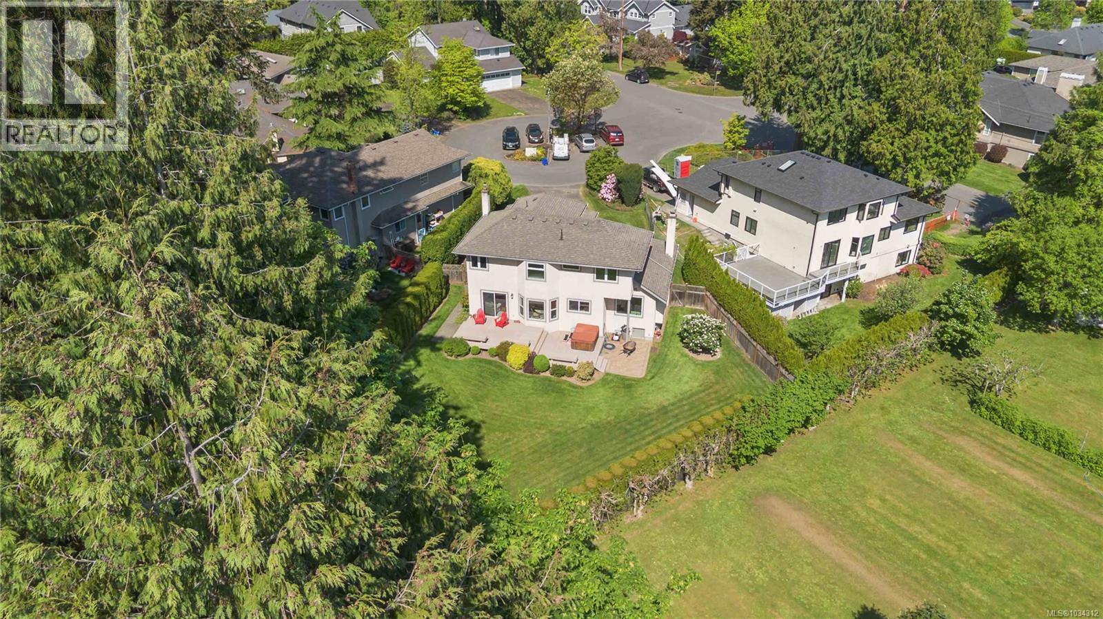  5195 Walema Court, Saanich