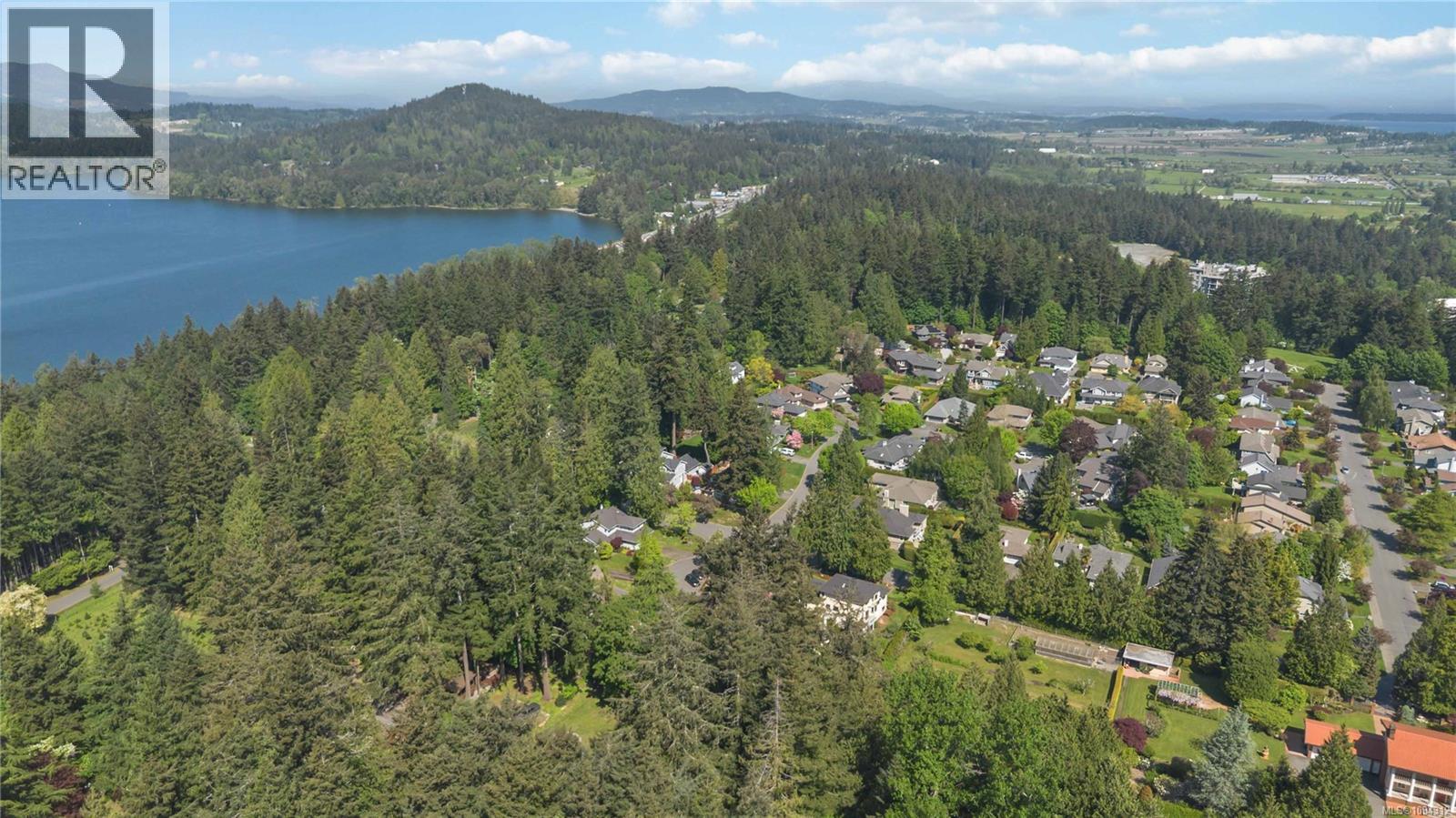  5195 Walema Court, Saanich