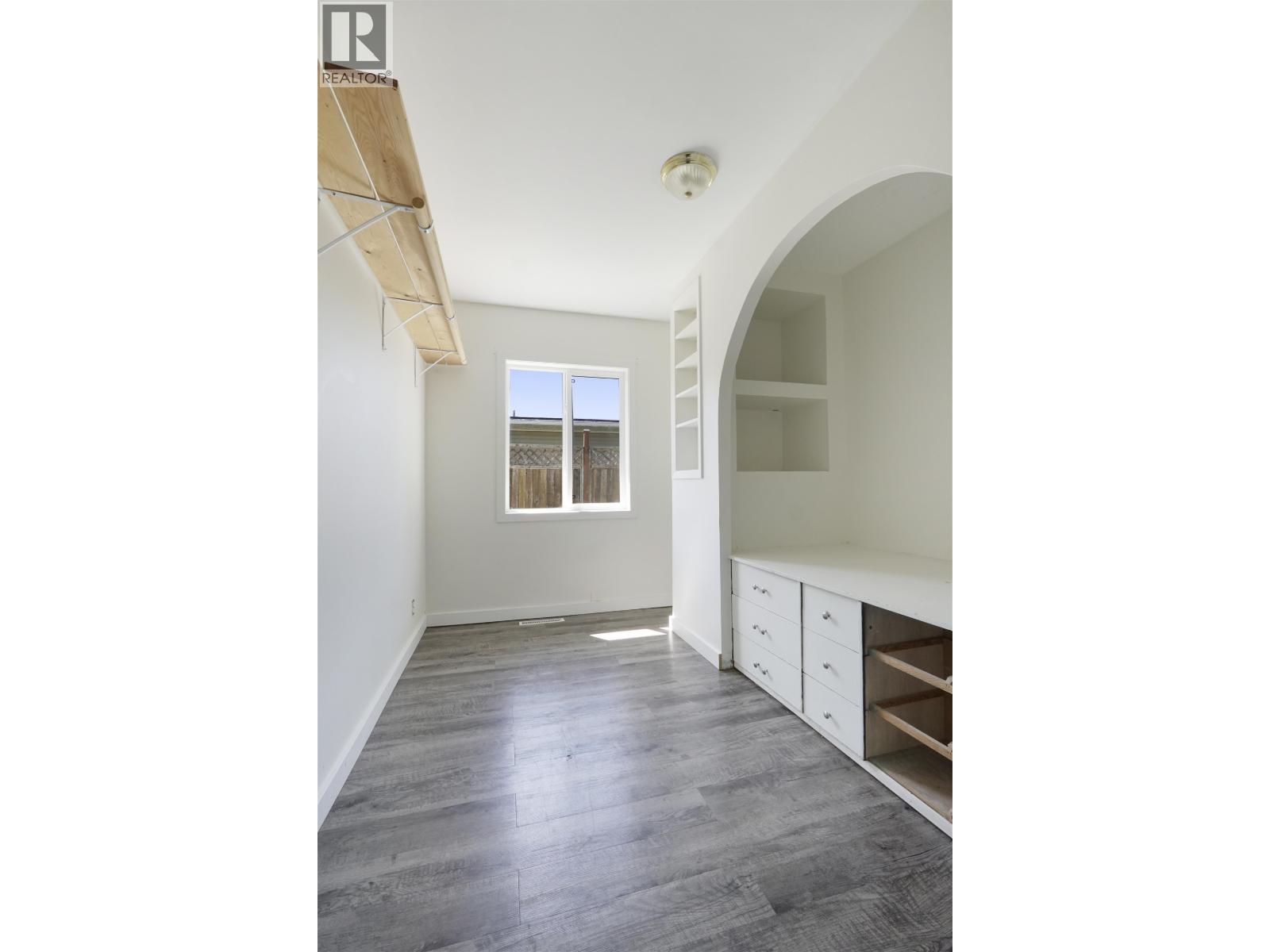 60 STARLING STREET - 7