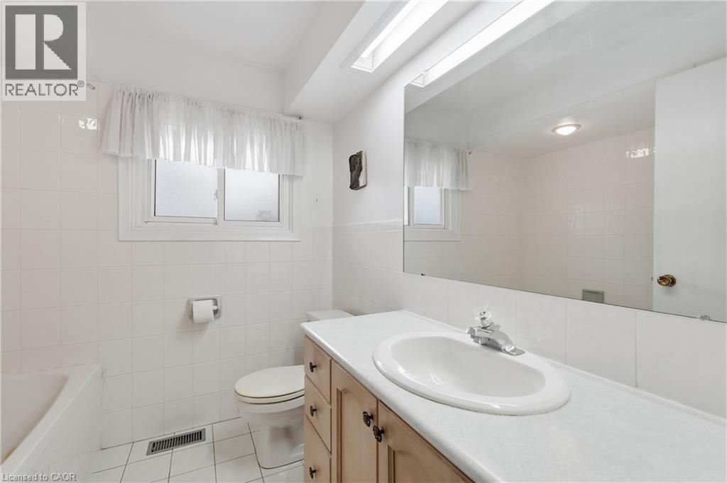 57 GALBRAITH Drive, Stoney Creek, Ontario, L8G2A1 — Photo 13