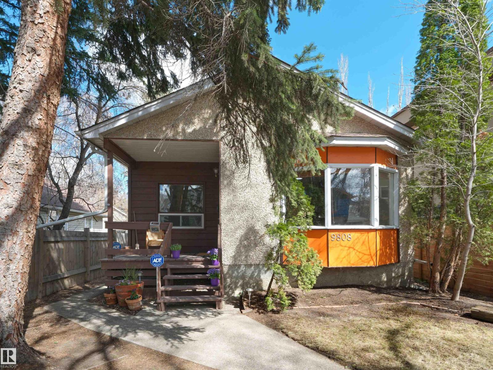 9808 90 AV NW, Edmonton