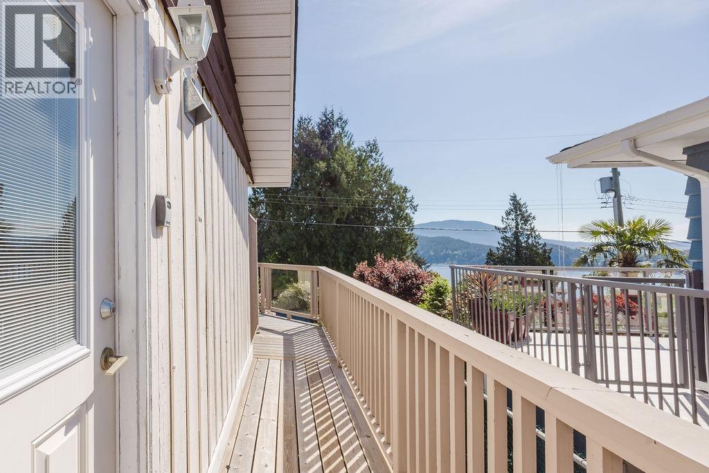606 MARTIN ROAD, Gibsons